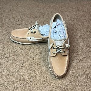 Sperry’s shoes size 10